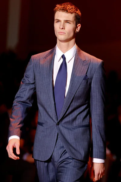 Look 13